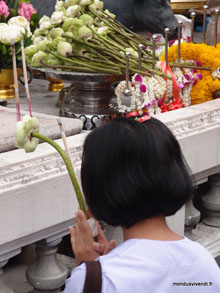 Prière - Bangkok - Thaïlande